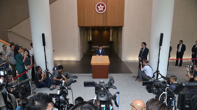 2019年10月8日，香港行政长官林郑月娥在香港新闻发布会上接受记者提问。（法新社）