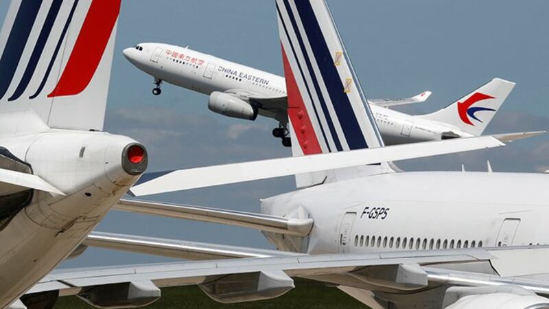 中国东方航空是被美国交通部从6月16日起暂停往来美国定期客运航班的主要中国航空公司之一（路透社）