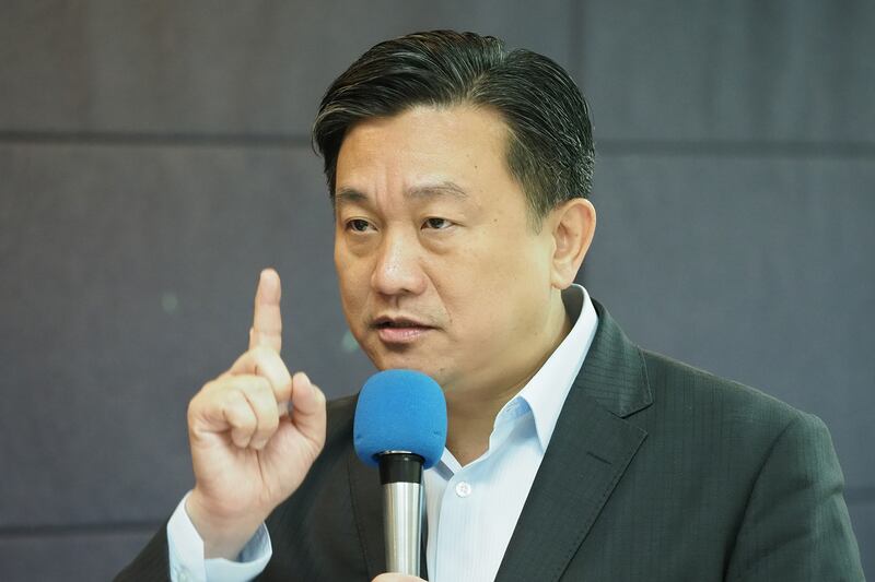 2021年6月7日,民進黨立委王定宇:美國議員乘搭軍機訪台,代表世界自由民主國家,不容許中國對台灣的打壓和威脅。(鍾廣政攝)