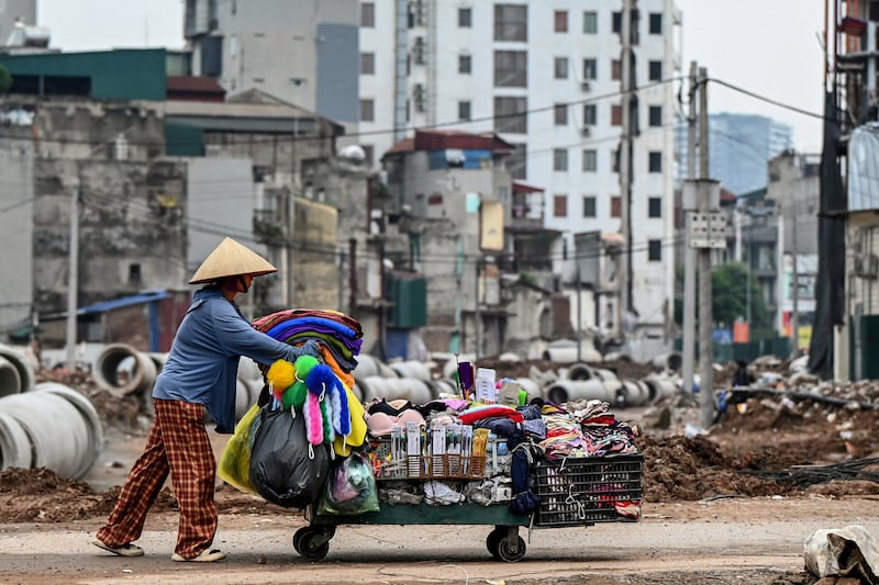 GDP tăng nhưng sao nhiều người vẫn than?
