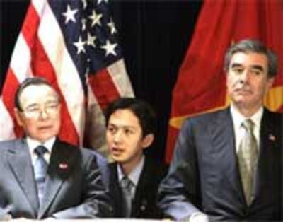 VietnamUsTrade200.jpg