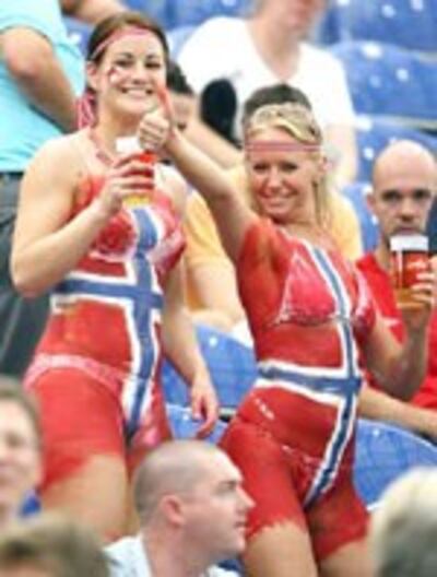 FanWorldCupGirl150.jpg