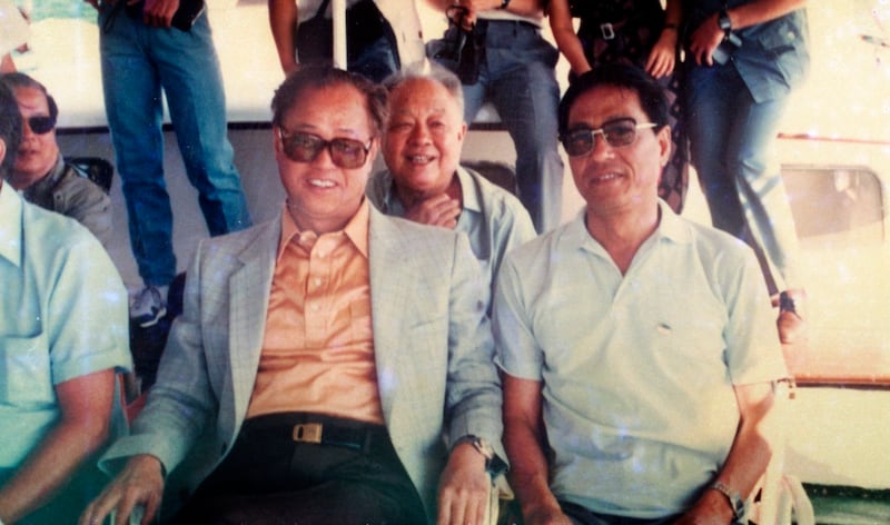 赵紫阳与鲍彤,1986年访问希腊在地中海游艇上。(鲍彤提供)