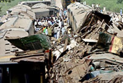 PakistanCrash200.jpg