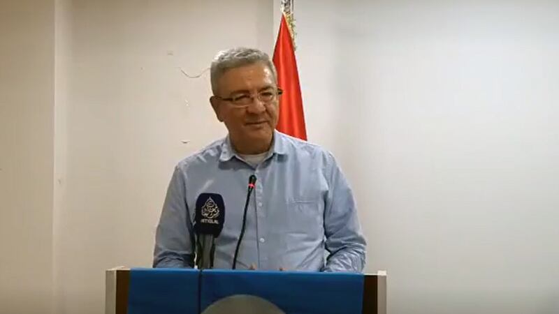 دۇنيا ئۇيغۇر قۇرۇلتىيىنىڭ مۇئاۋىن رەئىسى ۋە ئەنقەرەدىكى ئۇيغۇر ئىلىم ۋە مەدەنىيەت تەتقىقات ۋەخپىنىڭ رەئىسى دوكتور ئەركىن ئەكرەم سۆزلەۋاتىدۇ، 2023-يىلى 16‏-ئىيۇل، ئىستانبۇل
