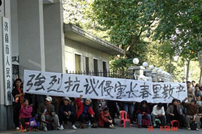 Jinan_church_protest305.jpg