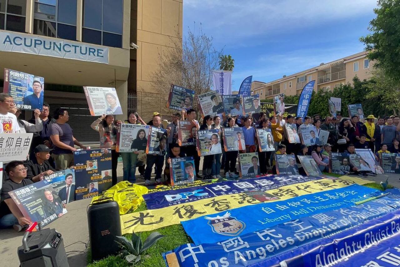 Activists rally in LA for the release of Jimmy Lai