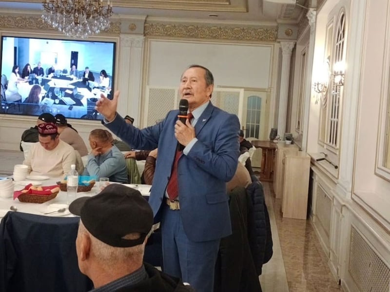 ئالمۇتادا ئۆتكۈزۈلگەن ئىككى جۇمھۇرىيەت كۈنىنى خاتىرىلەش مۇراسىمىدىن كۆرۈنۈش، 2023-يىلى 12-نويابىر، ئالمۇتا