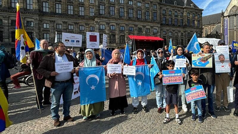 گوللاندىيە دام مەيدانىدىكى نامايىش كۆرۈنۈشى. 2024-يىلى 29-سېنتەبىر، ئامستېردام