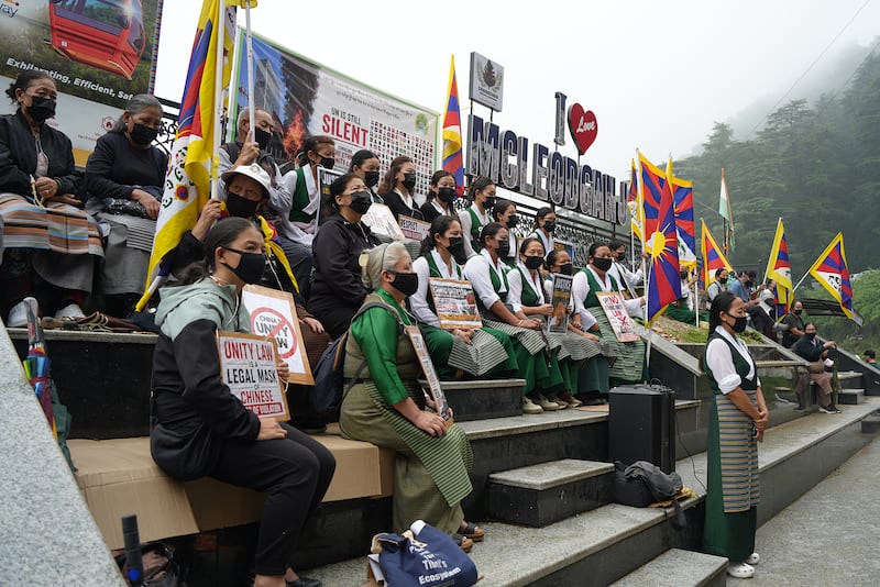 བོད་ཀྱི་དབུས་བེུད་ལྷན་ཚོཊ་ཀྱི་གོ་སྒྲིག་འོག་ངག་བཅད་ངོ་རྒོལ་གནང་པ། ༢༠༢༦།༨།༦