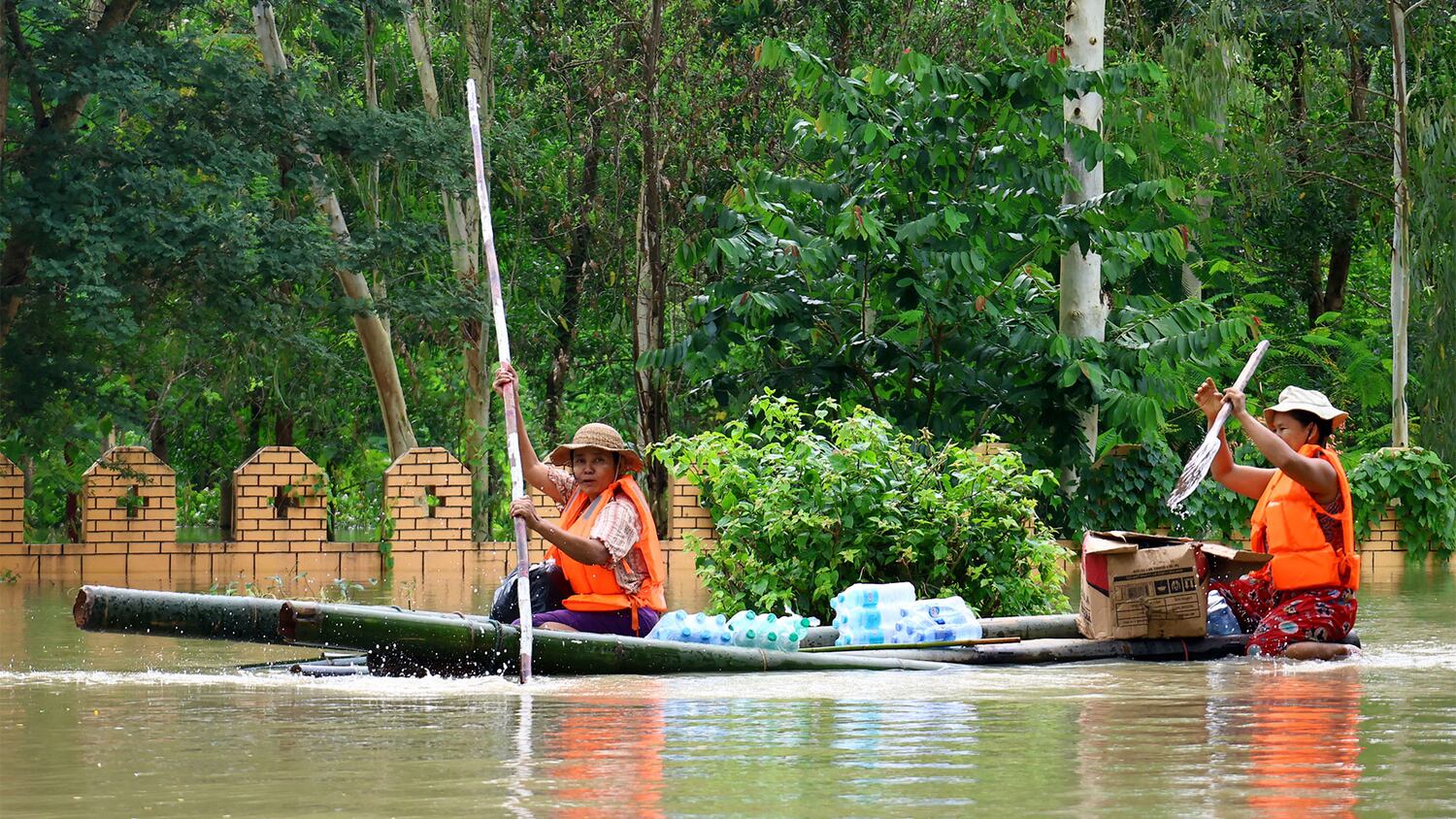 ရေကာတာကျိုးပေါက်လို့ လူ နှစ်သောင်းကျော် ရေဘေးသင့်၊ လယ်ဧက သောင်းနဲ့ချီ နစ်မြုပ်
