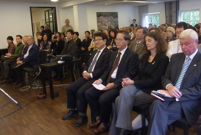 독일 본 대학에서 진행된 한반도 통일 세미나에 참석한 독일 시민들과 현지 한국교민.