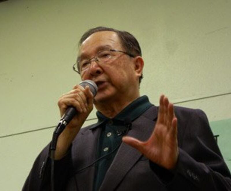 图片： 台湾前总统府资政吴澧培在洛杉矶发表演讲。 （记者萧融拍摄）