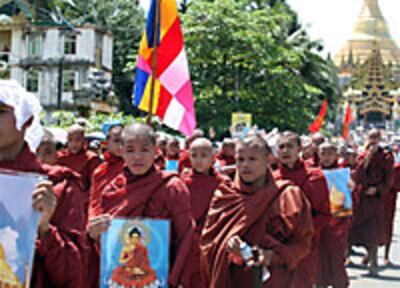 monks_march_09-25-07_200px.jpg