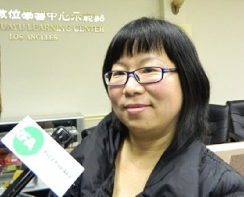 图片:原籍广东的崔韵倩对自己成为两岸交流一印记感到惊喜。 (记者萧融拍摄)