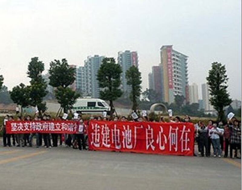 pollution_shenzhen_rights305.jpg