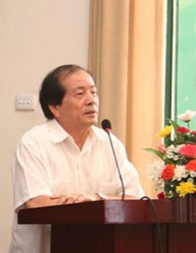 Nhà thơ Hữu Thỉnh. Wikipedia