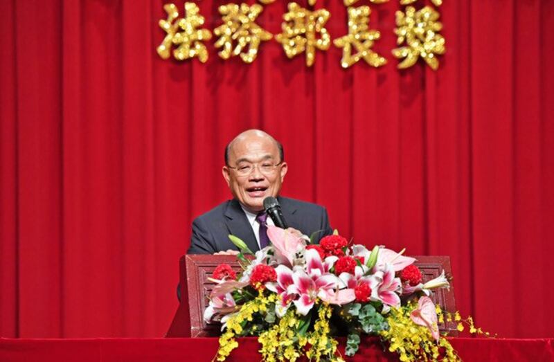 台湾行政院长苏贞昌受访表示,面对侵略应该展示决心。(行政院提供)
