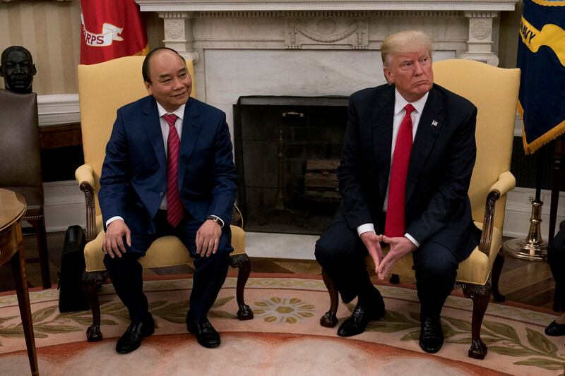 US President Donald Trump (R) meets with Vietnamese Prime Minister Nguyen Xuan Phuc at the White House in Washington, DC, May 31, 2017. Credit: AFP