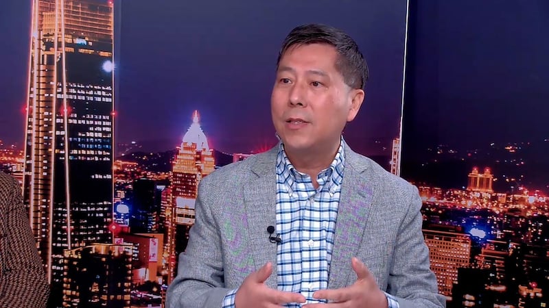 国际问题专家汪浩称王沪宁是感情跟政治的渣男。(截图自节目)