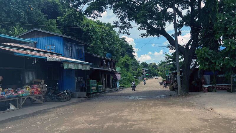 ကချင်ပြည်နယ်၊ ဖားကန့်မြို့နယ်၊ တာမခန်ရွာကို ၂၀၂၂ ခုနှစ်၊ သြဂုတ်လ ၂၁ ရက်နေ့က တွေ့ရစဉ်။ (ဓာတ်ပုံ - တာမခန်နွေဦးတော်လှန်ရေး)