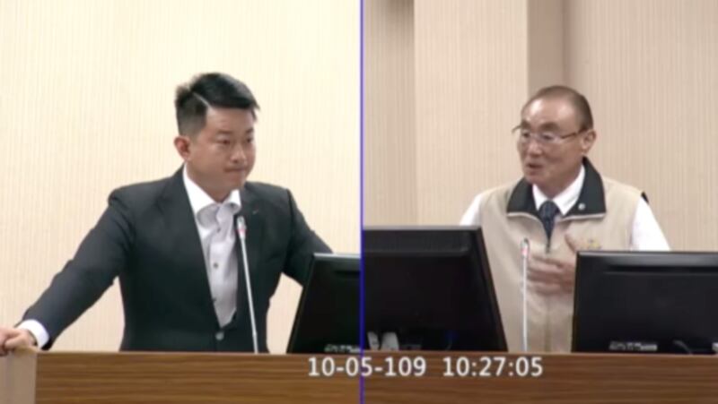 基进党立委陈柏惟5日质询退抚会主委冯世宽（右）应加强退将“敌我意识”。（立法院直播截图）