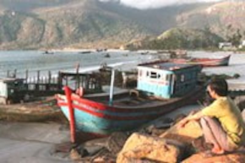 fishingship_men200.jpg