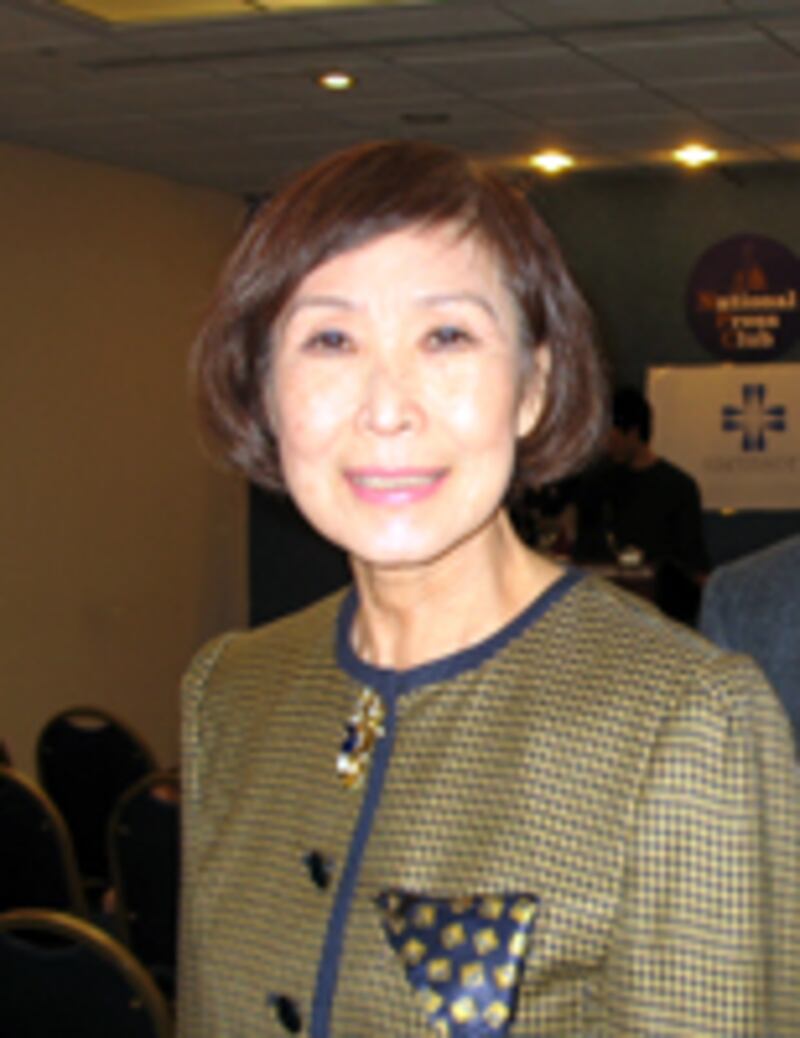 재미이산가족상봉위원회 공동의장이며 사무총장직을 맡고 있는 이차희 씨. 사진은 이 씨가 2006년 2월 워싱턴에서 열린 '샘소리'의 발족식에 참석한 모습. '샘소리'는 미국에 거주하는 북한 출신 한인이 북한에 남겨둔 가족과 상봉하는 일을 돕는 비영리 단체. RFA PHOTO