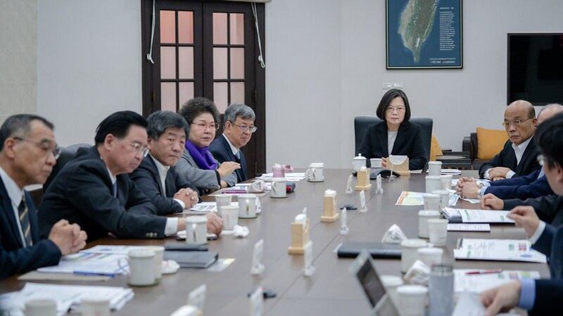2020年1月22日,因应中国武汉肺炎疫情,蔡英文总统召开国安高层会议指示全力防疫。(总统府官网)