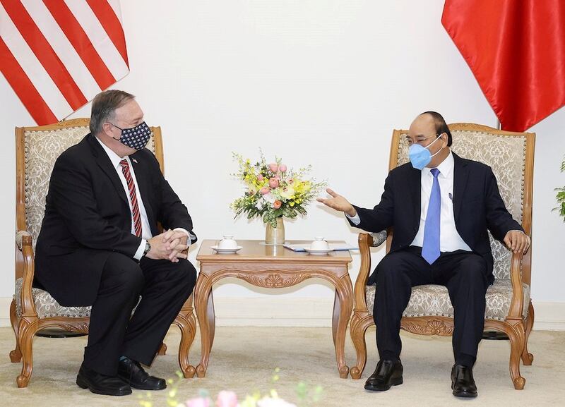 Hình minh hoạ. Thủ tướng Nguyễn Xuân Phúc tiếp Ngoại trưởng Mỹ Mike Pompeo ở Hà Nội hôm 30/10/2020