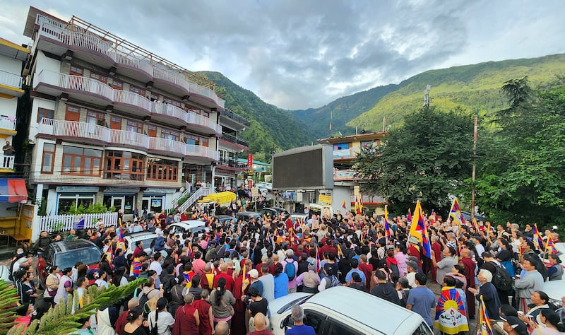 བློ་དགའ་རང་བཙན་ལགས་ཀྱིས་རང་ལུས་མེར་བསྲེགས་གནང་སྟེ་ཟླ་ ༡ འཁོར་བར་རྗེས་དྲན་ཞུས་པར་མི་ཚོགས་ཕོན་ཆེ་འདུ་འཛོམས་བྱུང་པ། ༢༠༢༦།༠༨།༠༢