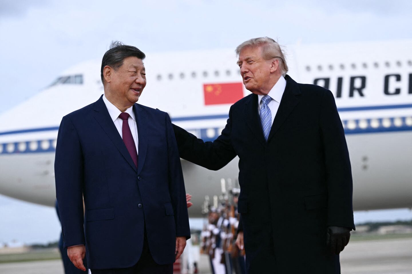 U.S. President Donald Trump greets Chinese President Xi Jinping upon his arrival at Joint Base Andrews in Maryland on Sept. 23, 2026.