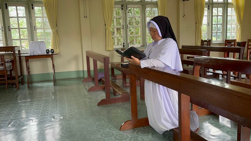 sister nu tawng