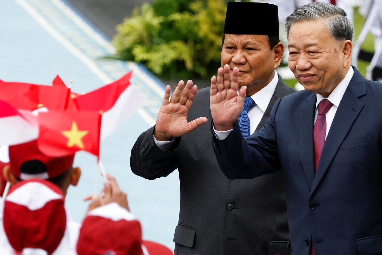 Tổng thống Indonesian Prabowo Subianto và Tổng Bí thư Tô Lâm