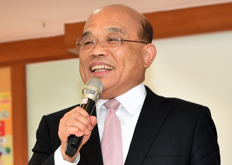 2020年2月27日，台灣行政院長蘇貞昌︰疫情指揮中心提升為一級開設，各部會成立「武漢肺炎小組」，不可以讓疫情擴散。（台灣行政院提供）