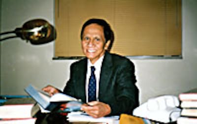 dr._kyaw_thet_200px.jpg
