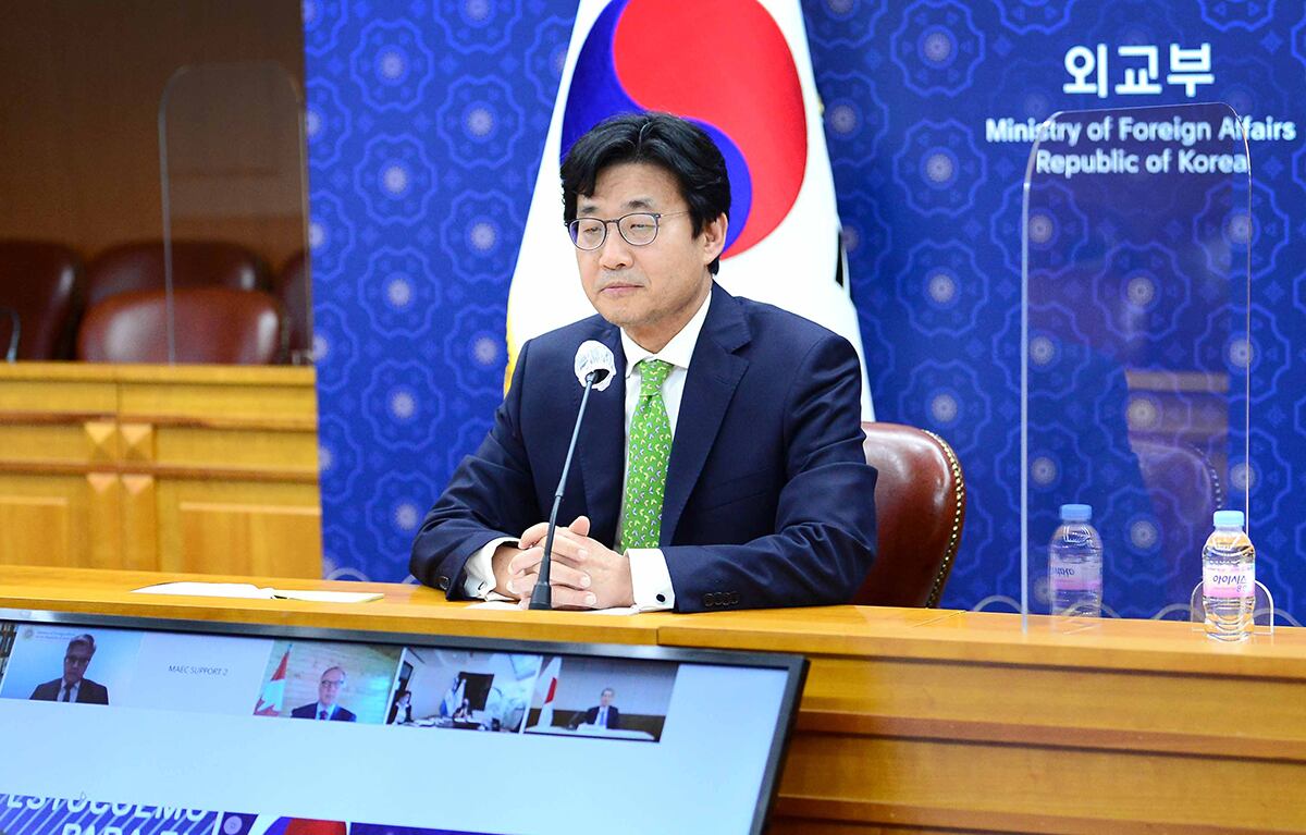 5일 개최된 ‘제4차 스톡홀름 이니셔티브 장관급 회의’에 화상으로 참석한 최종문 한국 외교부 제2차관.
