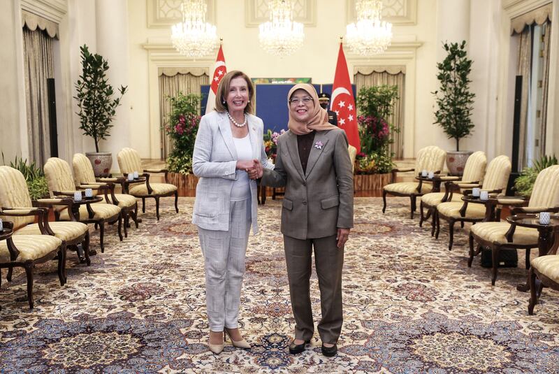 佩洛西（Nancy Pelosi）亦與新加坡總統哈莉瑪會面。（路透社圖片）