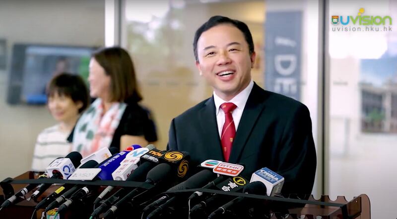 張翔多次在公開場合表示「尊重學術自由」。（港大Youtube頻道）