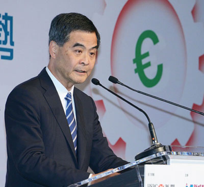 2014年12月1日，行政長官梁振英指出，社會要求警方就非法佔領清場的呼聲高。（香港政府新聞網）