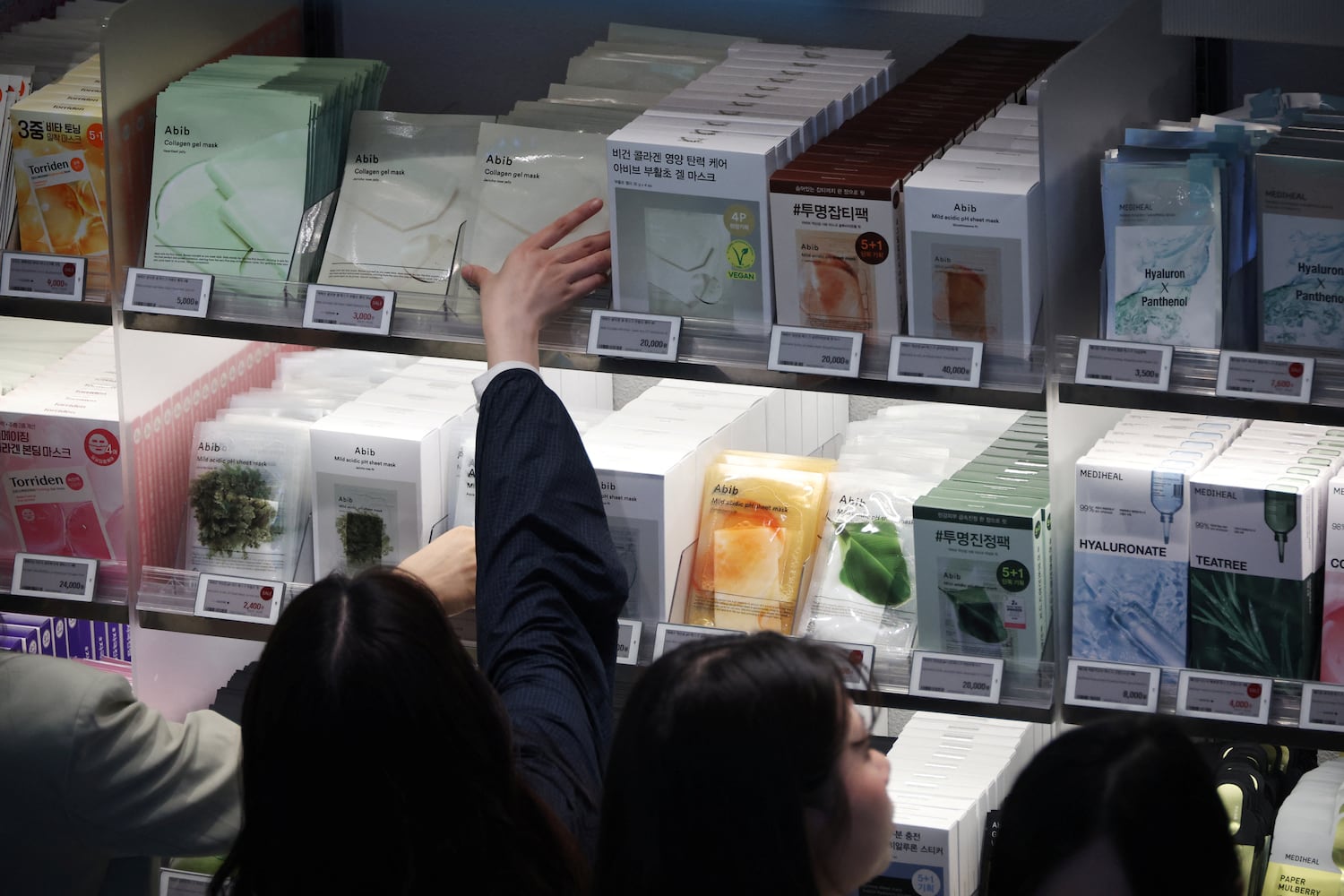 “북 일부 상류층, 한국산 물품 집착 여전”