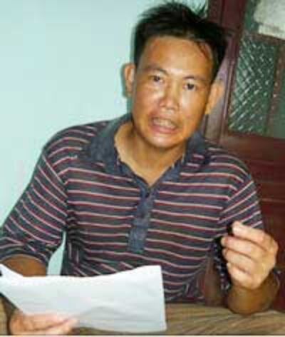 Anh Nguyễn Lam Sơn, người duy nhất đòi kiện Vedan tại phiên họp hôm 7 tháng 7 ở UBND xã Phước An. Photo courtesy of tuoitre.vn