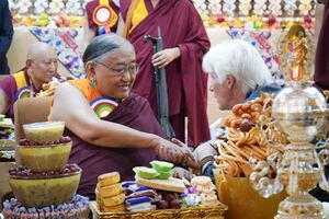 期間限定お値下げ！早い者勝ち！　ＴＨＥ　ＤＡＬＡＩ　ＬＡＭＡ YF5CGUOLNZGHXLWBYCJ6GJICJM.JPG