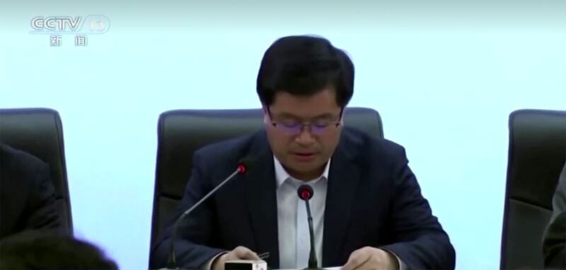 2021年5月23日，白银市市长张旭晨在记者会上。（路透社视频截图/CCTV）