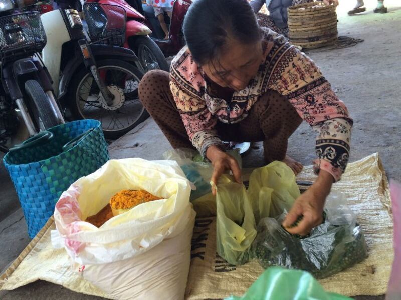 Những hạt tiêu vớt vát.