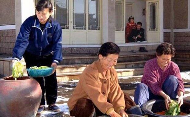 북한 평양 만경대구역 만경대동에 사는 김순식씨 가정.