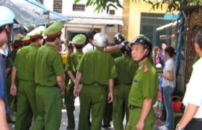 Hanoi-Police-arrested-ThaiHa-305.jpg