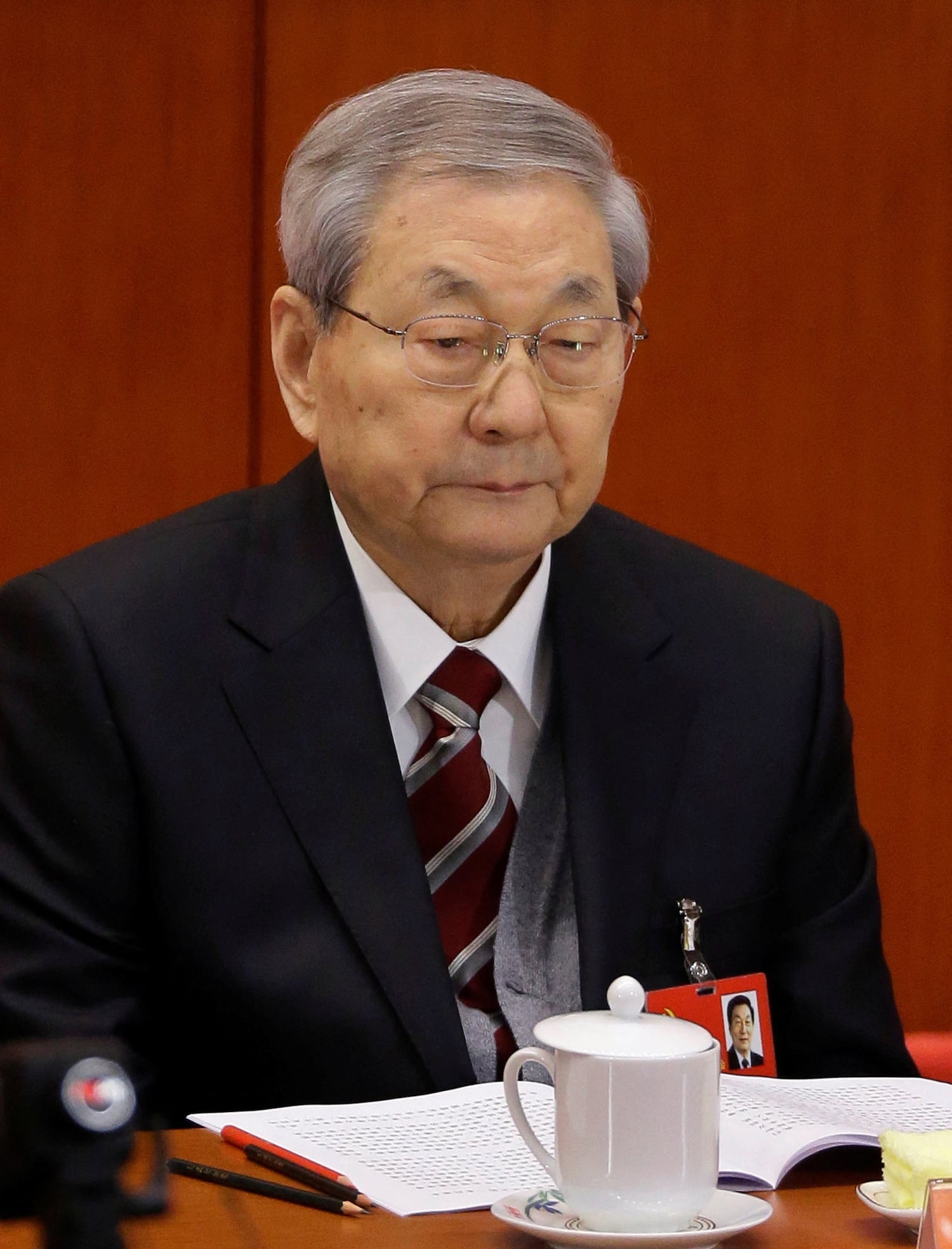 རྒྱ་ནག་གི་སྲིད་བློན་ཟུར་པ་ཀྲུའུ་རུང་ཅི་འདས་གྲོངས་སོང་བ།