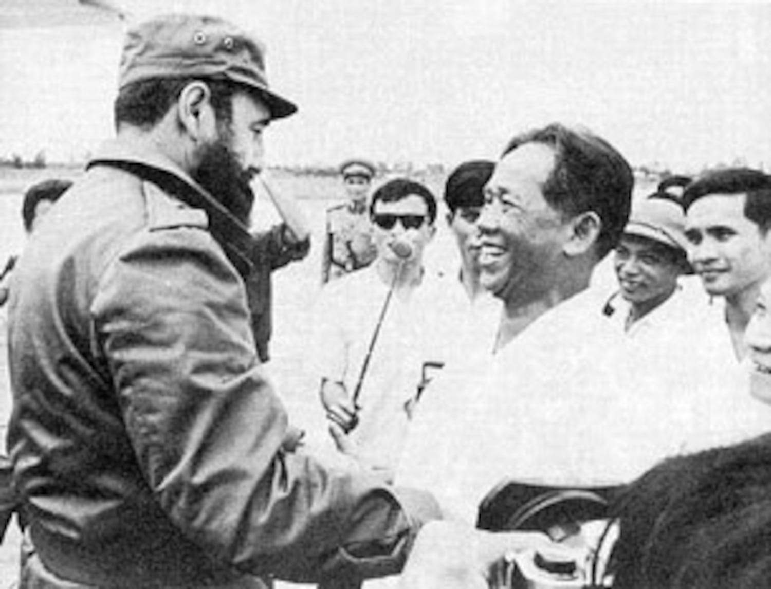 Chiến dịch ủng hộ Cuba: lời trấn an phe bảo thủ trong lòng Hà Nội?