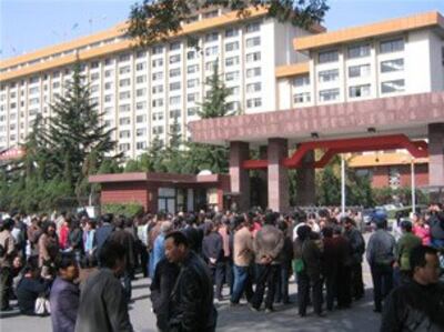 图片：东姜村村民10月22号群访省政府（志愿者提供）